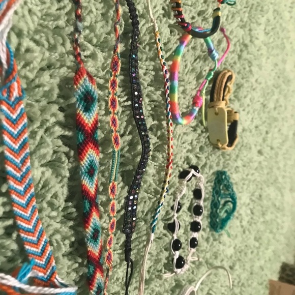 Huge bracelet bundle!! Lot of 12 - Picture 2 of 4